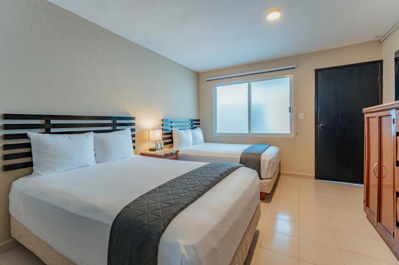 Hotel Brisas 5A Av, Плайя-дель-Кармен Екстер'єр фото