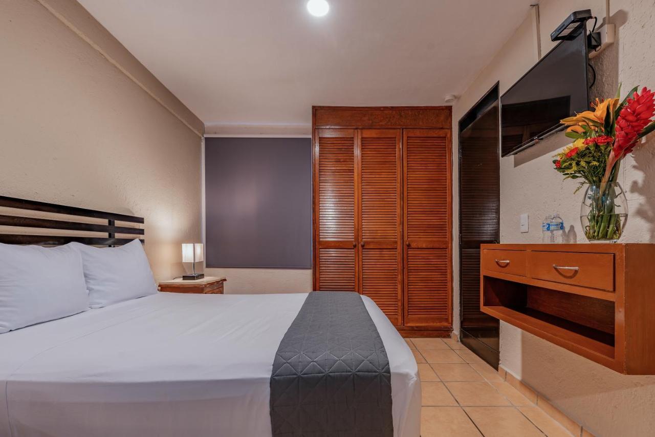 Hotel Brisas 5A Av, Плайя-дель-Кармен Екстер'єр фото