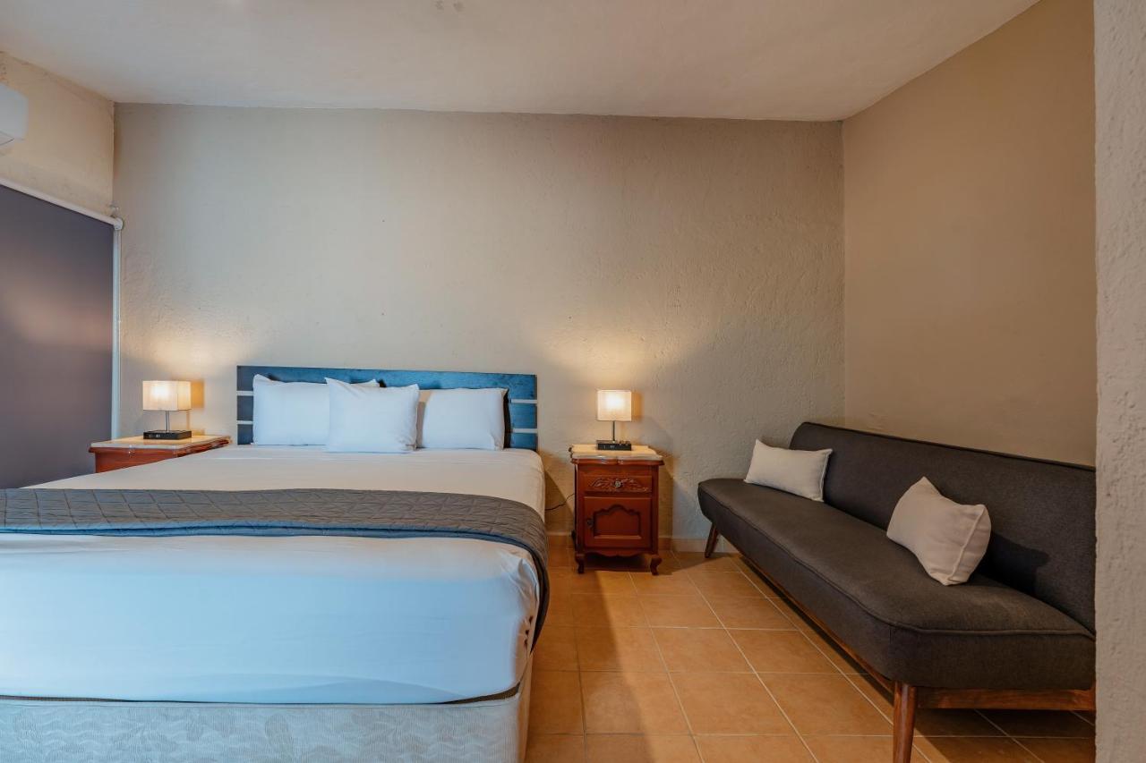 Hotel Brisas 5A Av, Плайя-дель-Кармен Екстер'єр фото